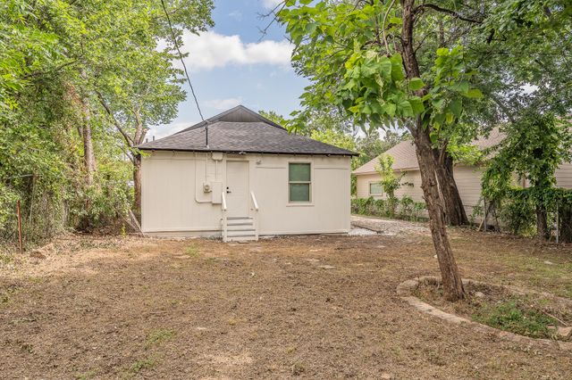 1416 E Myrtle Street, Fort Worth, TX 76104