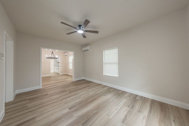1416 E Myrtle Street, Fort Worth, TX 76104