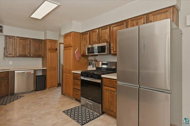 2985 County Rd A, Superior, WI 54880