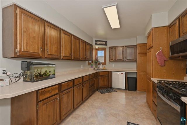 2985 County Rd A, Superior, WI 54880