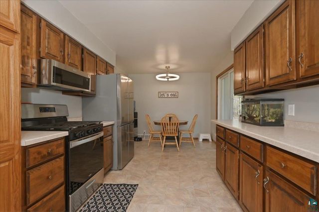 2985 County Rd A, Superior, WI 54880