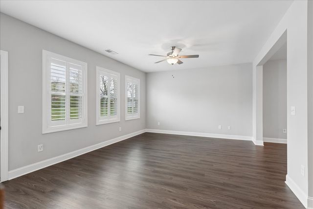 550 Twyla Dr, Lebanon, TN 37087