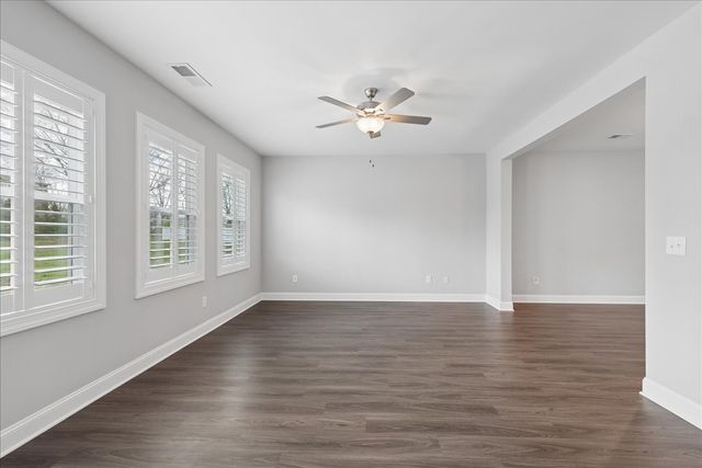 550 Twyla Dr, Lebanon, TN 37087