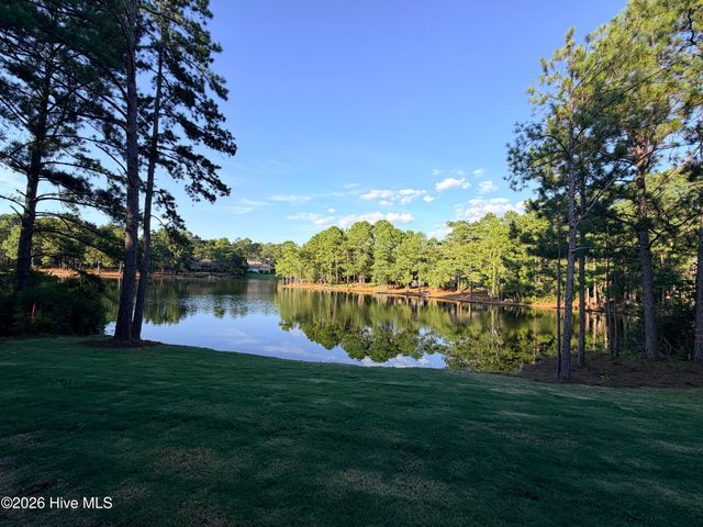 16 Overpeck Lane, Pinehurst, NC 28374