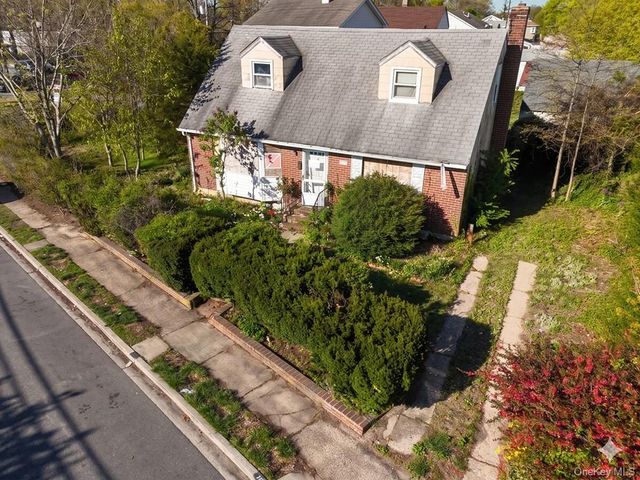 2216 Brooklyn Avenue, Merrick, NY 11566