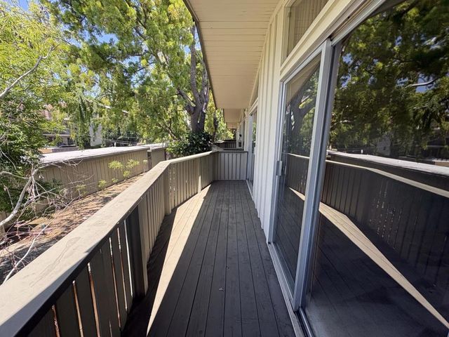 1155 Weyburn Lane 26, San Jose, CA 95129