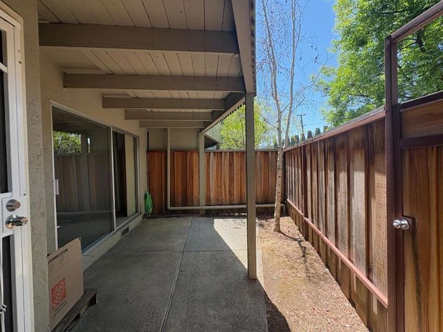 1155 Weyburn Lane 26, San Jose, CA 95129