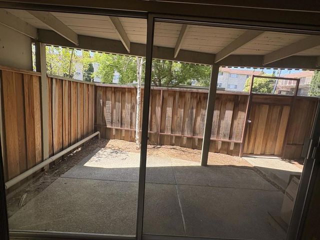 1155 Weyburn Lane 26, San Jose, CA 95129