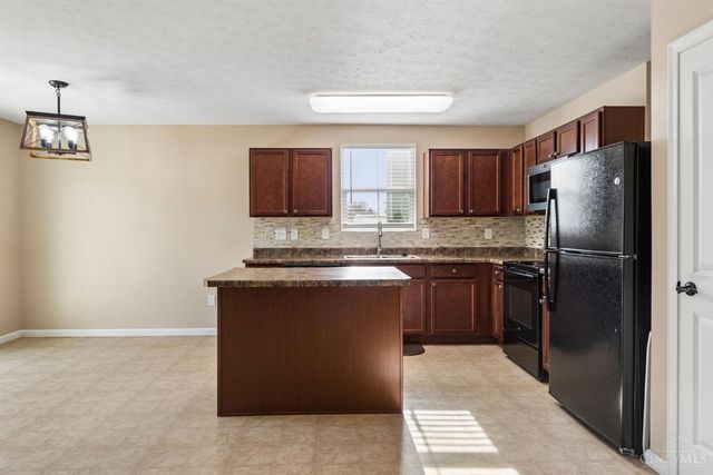 108 Wooded Ridge Drive, Amelia, OH 45102