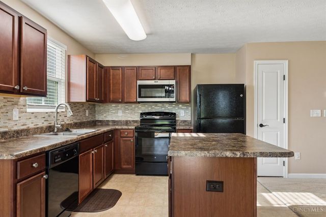 108 Wooded Ridge Drive, Amelia, OH 45102