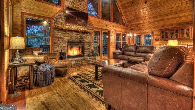 155 Shayla Drive, Blue Ridge, GA 30513
