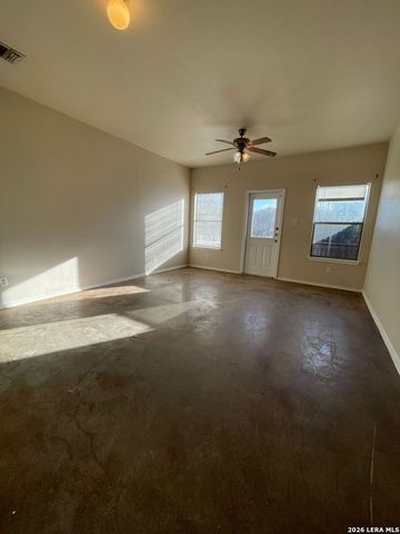 10815 Mathom Lndg Apt 1, Universal City, TX 78148