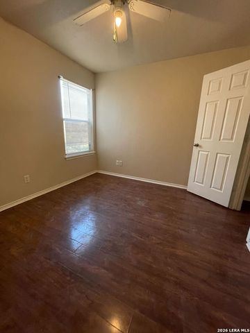 10815 Mathom Lndg Apt 1, Universal City, TX 78148