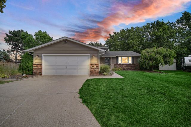 10025 Buchanan Court, Crown Point, IN 46307