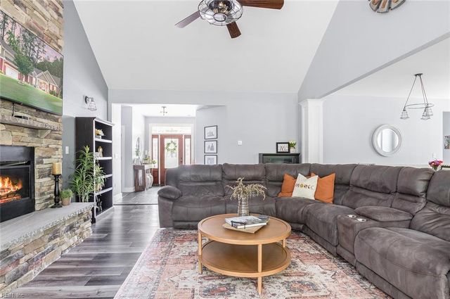 1400 Cypress Creek PW, Smithfield, VA 23430