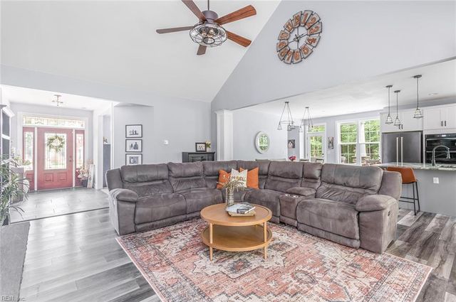 1400 Cypress Creek PW, Smithfield, VA 23430