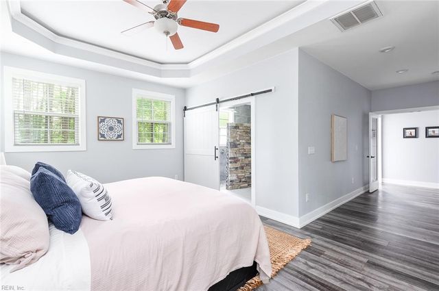 1400 Cypress Creek PW, Smithfield, VA 23430