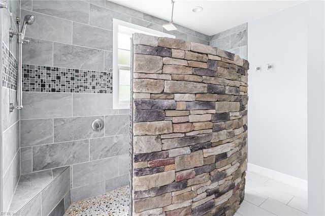 1400 Cypress Creek PW, Smithfield, VA 23430