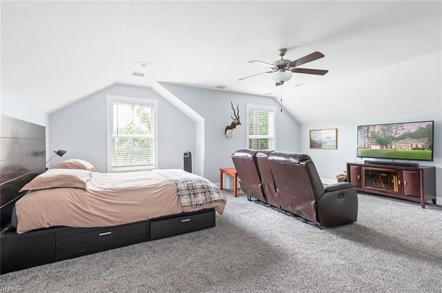 1400 Cypress Creek PW, Smithfield, VA 23430