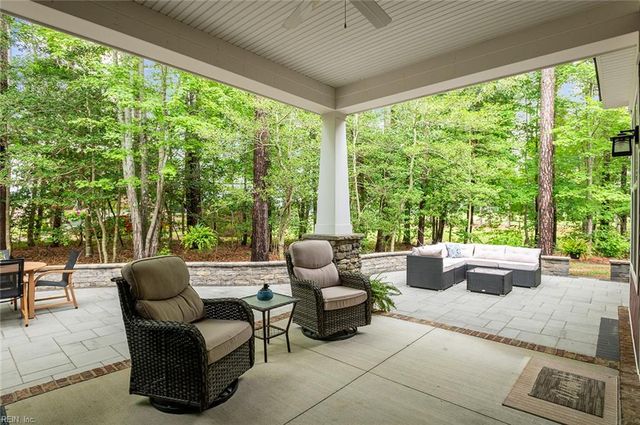 1400 Cypress Creek PW, Smithfield, VA 23430