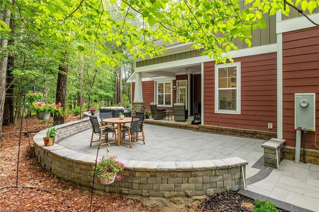 1400 Cypress Creek PW, Smithfield, VA 23430