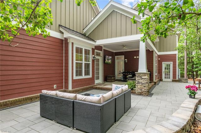1400 Cypress Creek PW, Smithfield, VA 23430
