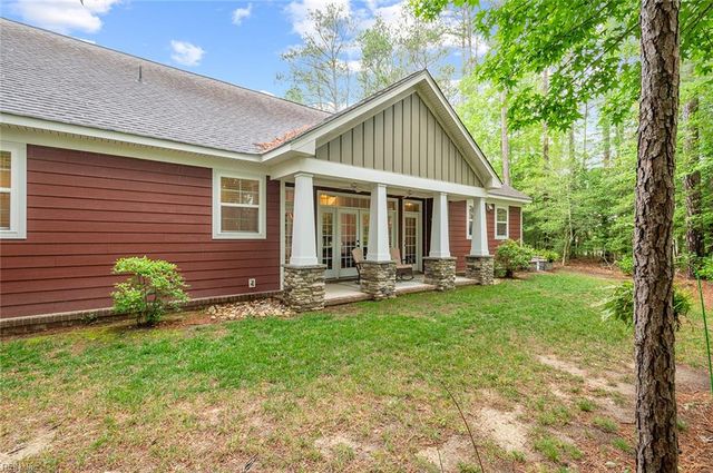 1400 Cypress Creek PW, Smithfield, VA 23430