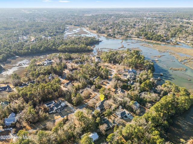 901 Johns Orchard Lane, Wilmington, NC 28411