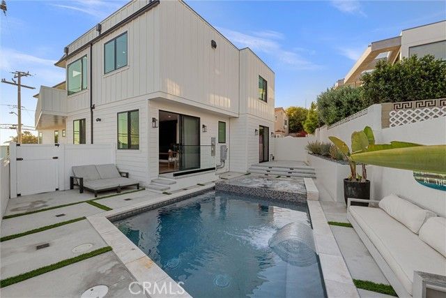 1504 Prospect Avenue, Hermosa Beach, CA 90254