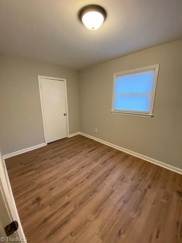 1200 Glenwood Avenue B, Greensboro, NC 27403