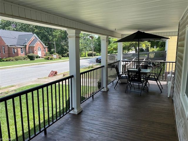 1200 Glenwood Avenue B, Greensboro, NC 27403