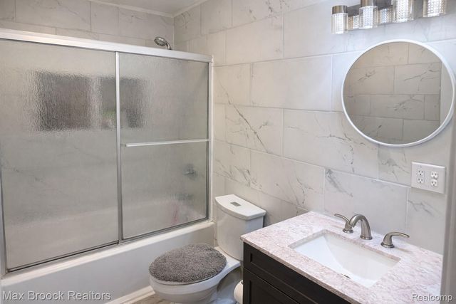 23330 Duprey Street, Macomb Township, MI 48042