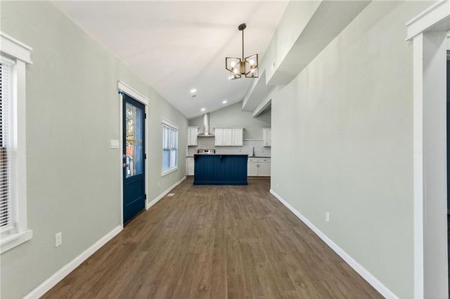 1402 SW Jefferson Street, Lee's Summit, MO 64081