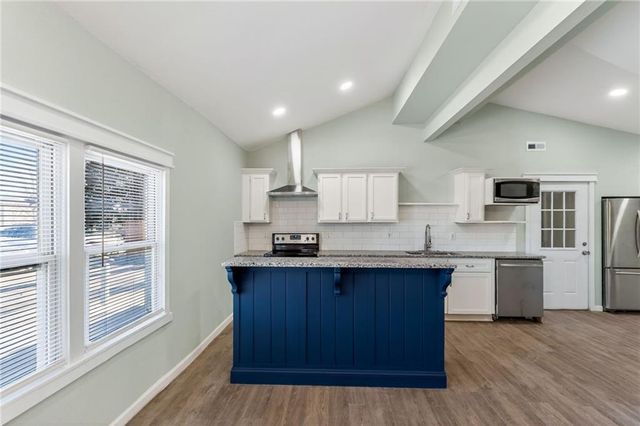 1402 SW Jefferson Street, Lee's Summit, MO 64081