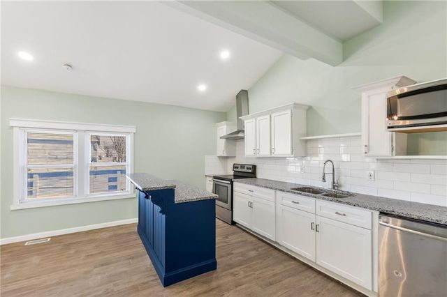 1402 SW Jefferson Street, Lee's Summit, MO 64081