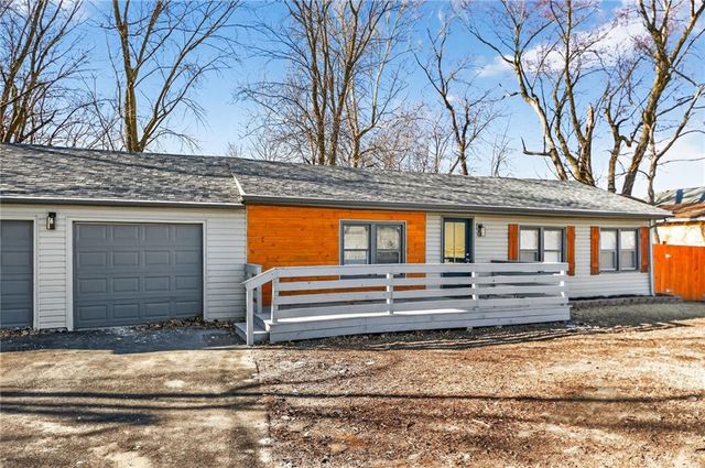 1402 SW Jefferson Street, Lee's Summit, MO 64081