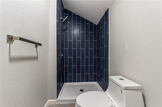 1402 SW Jefferson Street, Lee's Summit, MO 64081