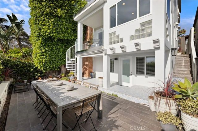 2609 Victoria Drive, Laguna Beach, CA 92651