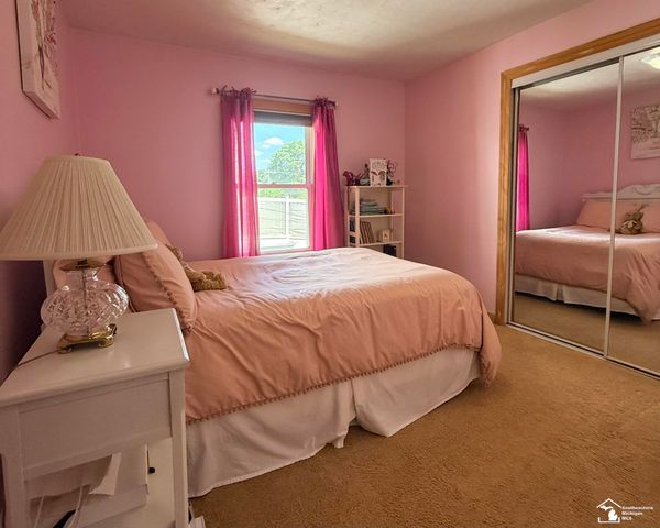 2681 Lenox Street, Trenton, MI 48183