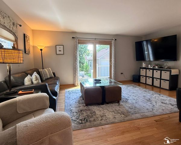 2681 Lenox Street, Trenton, MI 48183