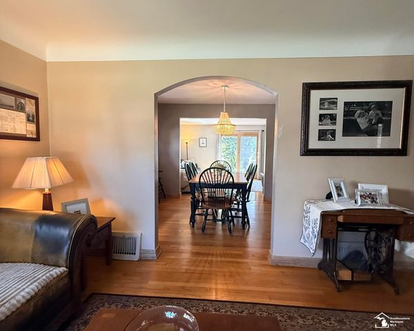 2681 Lenox Street, Trenton, MI 48183