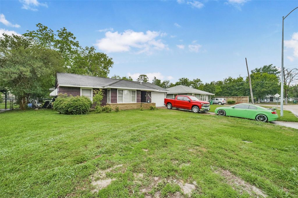 6631 Maybank Drive, Houston, TX 77055