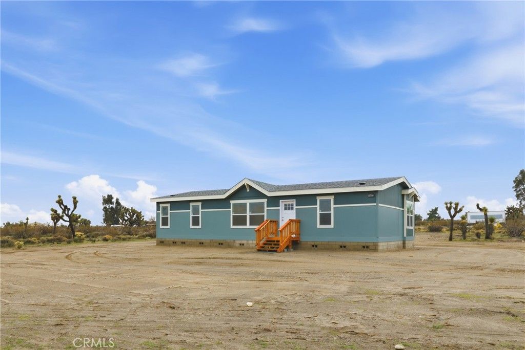 Image 8 of property listing at 4237 Del Rosa Road, Phelan, CA 92371
