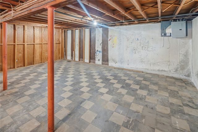 60 Duncan Road, Warwick, RI 02886