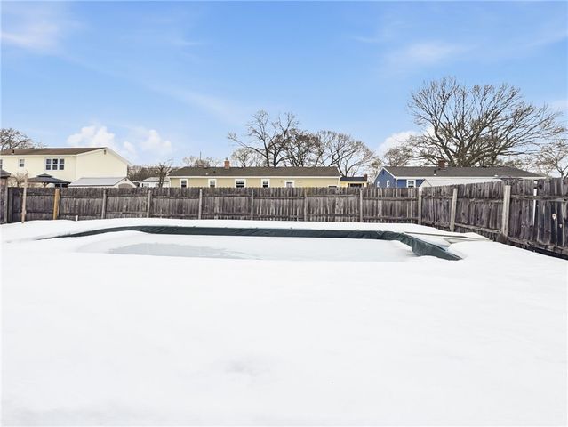 60 Duncan Road, Warwick, RI 02886