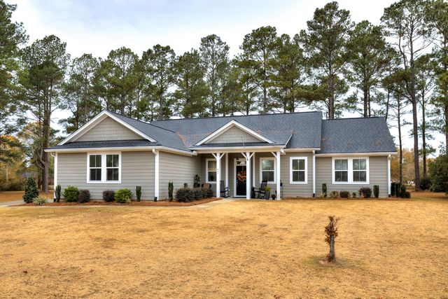 409 Pine Lake Court, Manning, SC 29102