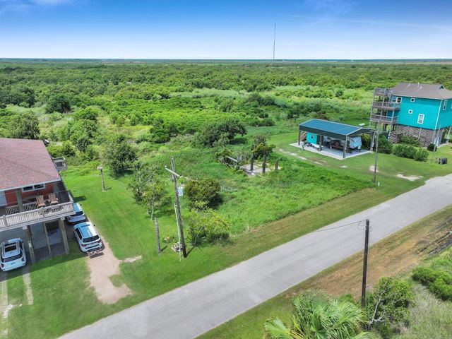 937 Magnolia, Crystal Beach, TX 77650
