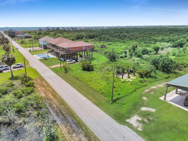 937 Magnolia, Crystal Beach, TX 77650