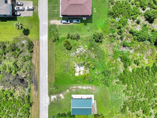 937 Magnolia, Crystal Beach, TX 77650