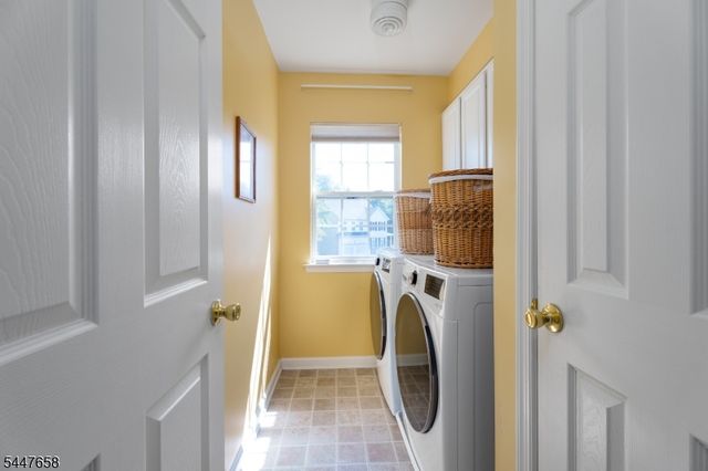 2 Pickering Cir, Montgomery Twp., NJ 08540